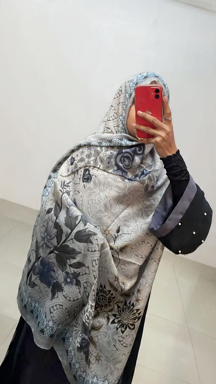 Elegant Floral Grace 🌸✨